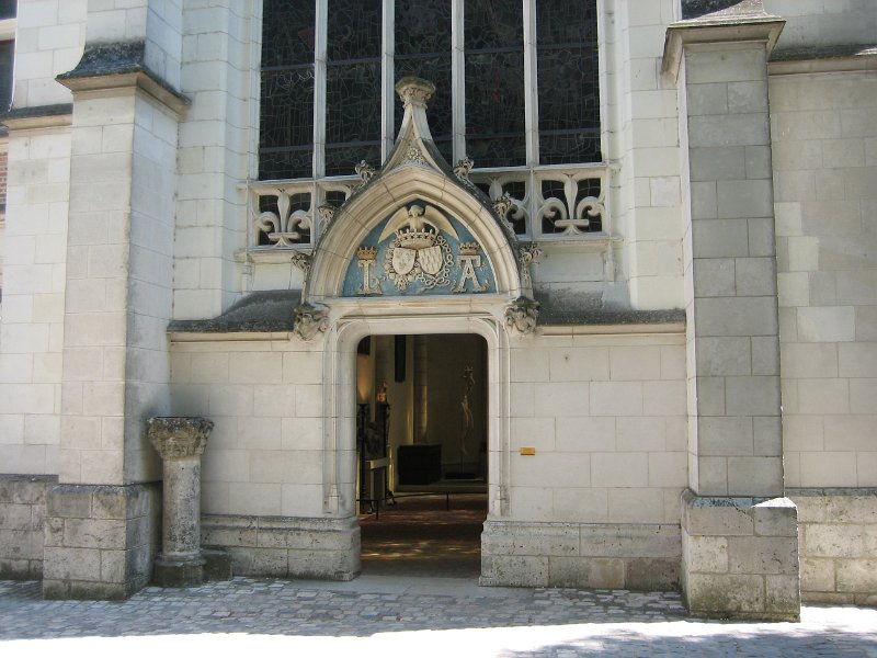 20060613_393_kapel.JPG - De ingang van een kapel, de Chapelle Saint-Calais.