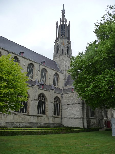 P1030241.JPG - De kerk in Hulst.