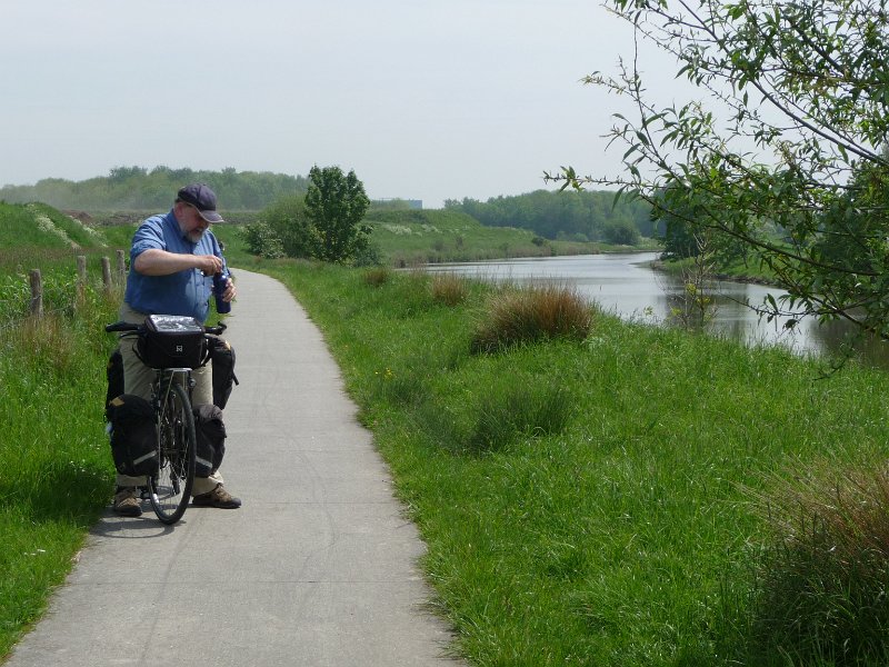 P1070844.JPG - Langs het Reitdiep naar het noorden toe.