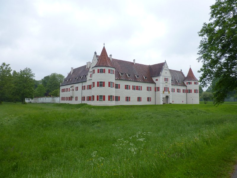 065-Grünau.JPG - Op 27 mei gaan we verder. Het Grünau jachtkasteel, een kilometer of vijf buiten Neuburg.