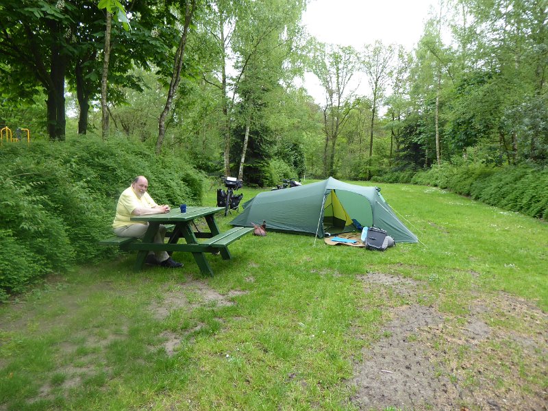 P1000036.JPG - De tweede dag komen we tot Eibergen. Een prettige natuurcamping