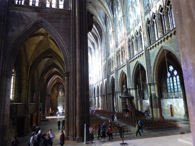 P1020887.JPG - Interieur kathedraal, Metz.