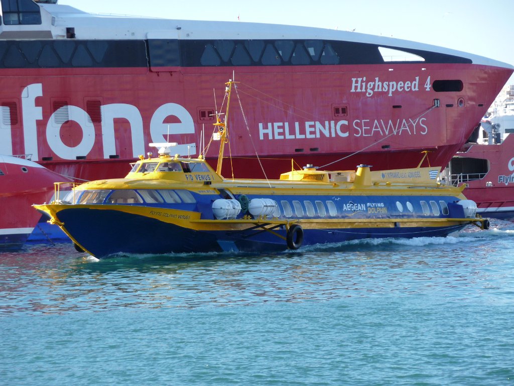 P1040612.JPG - Dit is mijn boot, de "flying dolphin ferry".