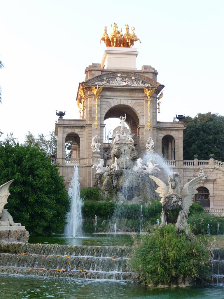 079_Fontein_Ciutadella.JPG - ... en het Parc de la Ciutadella, met deze schitterende kitschfontein.